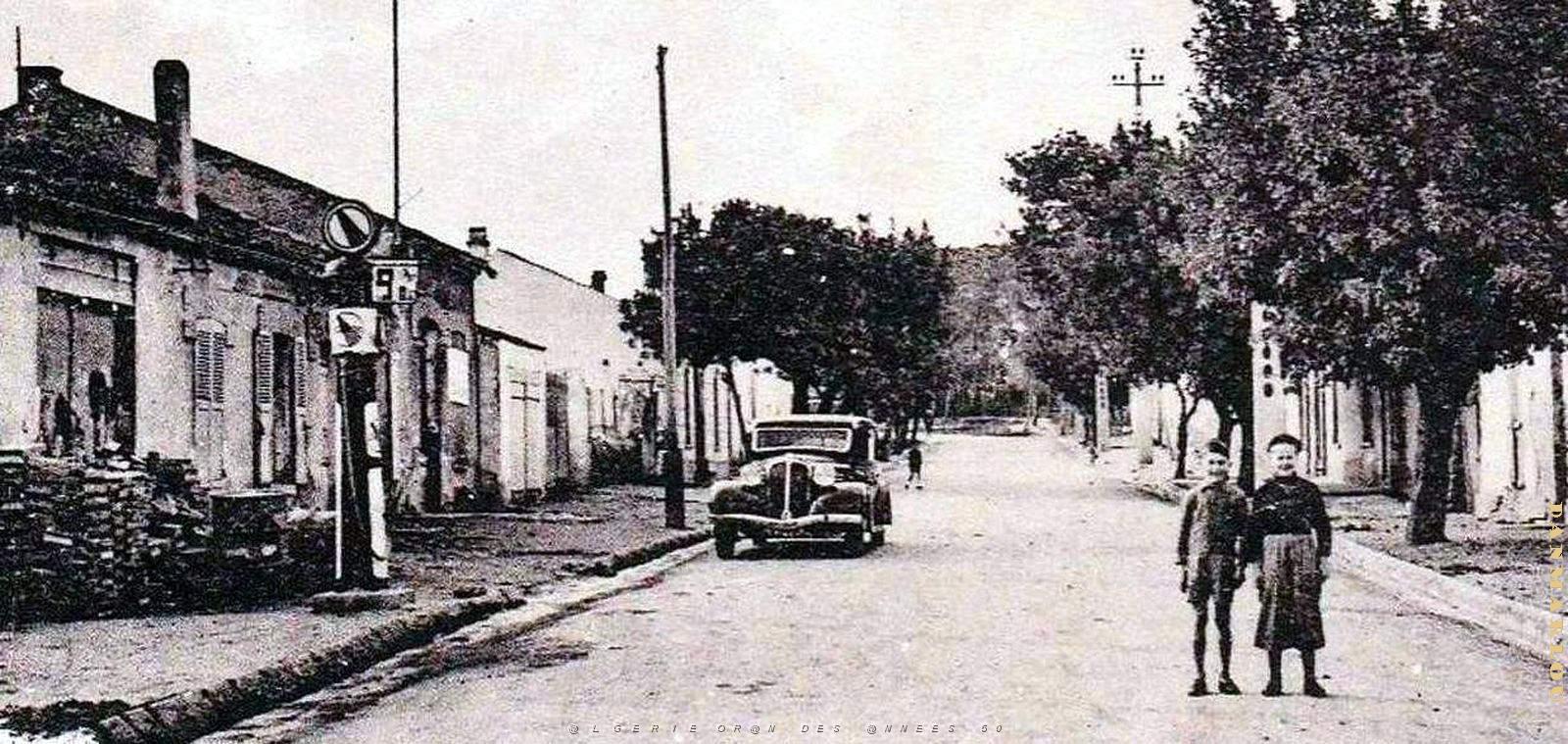 2359- Renault - Rue Centrale2.jpg